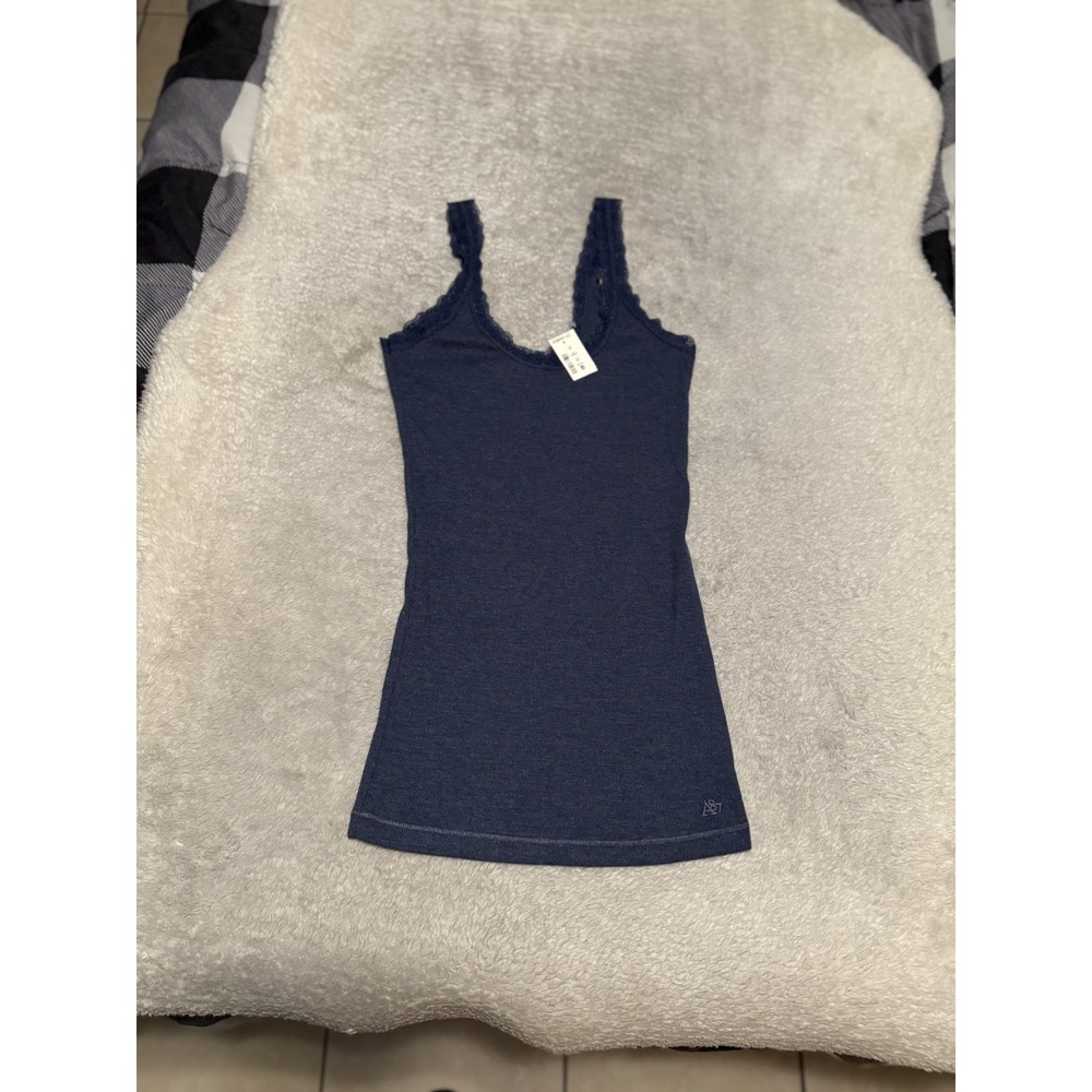 Aeropostale Ribbed Blue Camisole Scallop Lace Trim Size Large NWT